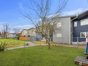 9452 25th Avenue SW, Seattle WA 98106