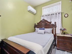 9452 25th Avenue SW, Seattle WA 98106