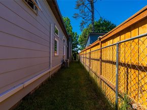 9452 25th Avenue SW, Seattle WA 98106
