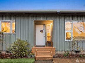 9452 25th Avenue SW, Seattle WA 98106