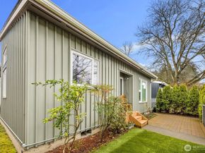 9452 25th Avenue SW, Seattle WA 98106