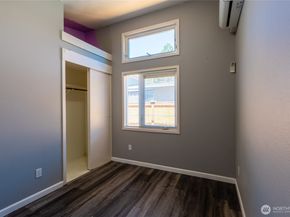 9452 25th Avenue SW, Seattle WA 98106