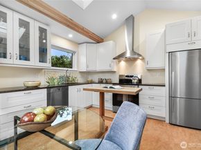 932 21st Avenue, Seattle WA 98122