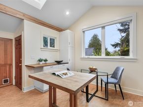 932 21st Avenue, Seattle WA 98122