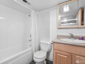 932 21st Avenue, Seattle WA 98122