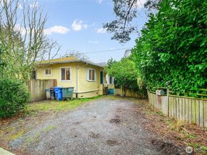 932 21st Avenue, Seattle WA 98122