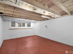 932 21st Avenue, Seattle WA 98122