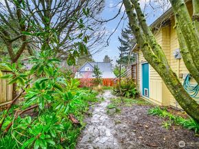 932 21st Avenue, Seattle WA 98122