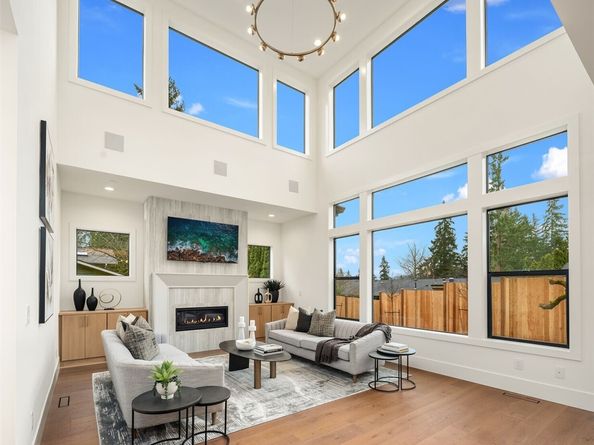 16601 SE 27th Street, Bellevue WA 98008