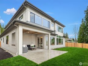 16601 SE 27th Street, Bellevue WA 98008