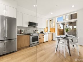 3819 C Fremont Avenue N, Seattle WA 98103