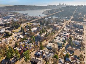 3819 C Fremont Avenue N, Seattle WA 98103