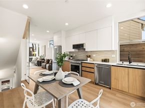 3819 C Fremont Avenue N, Seattle WA 98103