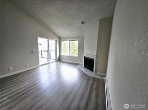 2611 NE 4th 234, Renton WA 98056