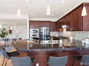 1757 9th Court NE, Issaquah WA 98029