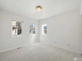 1757 9th Court NE, Issaquah WA 98029