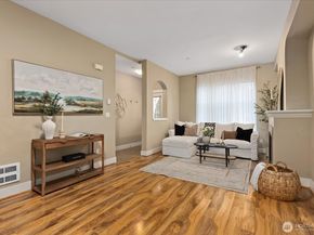 22668 NE Alder Crest Lane, Redmond WA 98053