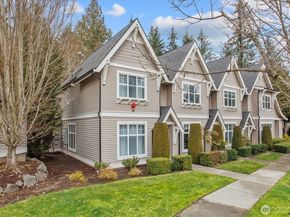 22668 NE Alder Crest Lane, Redmond WA 98053