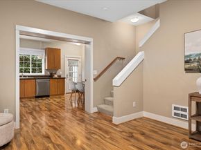 22668 NE Alder Crest Lane, Redmond WA 98053