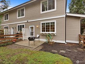 22668 NE Alder Crest Lane, Redmond WA 98053