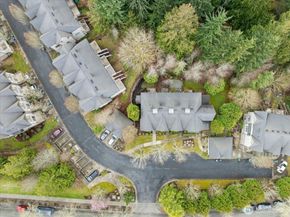 22668 NE Alder Crest Lane, Redmond WA 98053