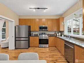 22668 NE Alder Crest Lane, Redmond WA 98053