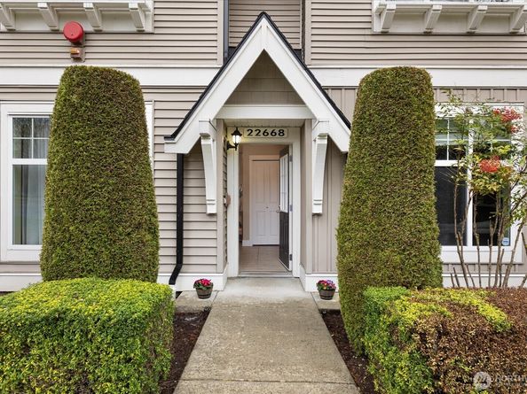 22668 NE Alder Crest Lane, Redmond WA 98053