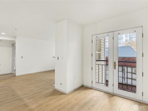 3028 Western Avenue 214, Seattle WA 98121