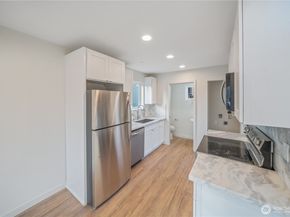 1251 SW 151st Street B, Burien WA 98166