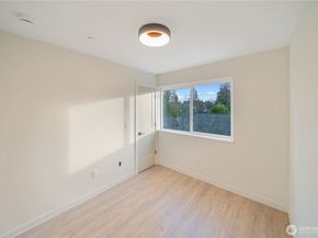 1251 SW 151st Street B, Burien WA 98166