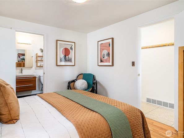 3943 S Lucile Street, Seattle WA 98118
