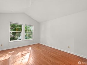 10102 NE 135th Lane Unit 8, Kirkland WA 98034
