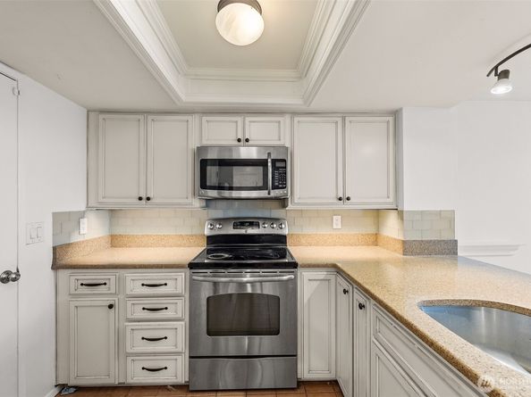 10102 NE 135th Lane Unit 8, Kirkland WA 98034