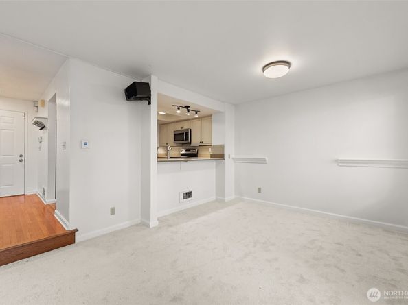 10102 NE 135th Lane Unit 8, Kirkland WA 98034