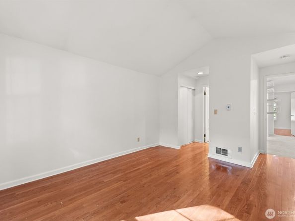 10102 NE 135th Lane Unit 8, Kirkland WA 98034