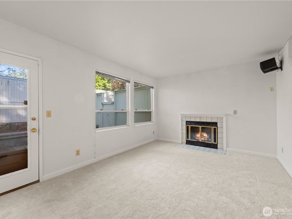 10102 NE 135th Lane Unit 8, Kirkland WA 98034