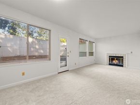 10102 NE 135th Lane Unit 8, Kirkland WA 98034