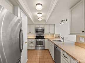 10102 NE 135th Lane Unit 8, Kirkland WA 98034