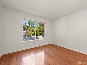 10102 NE 135th Lane Unit 8, Kirkland WA 98034