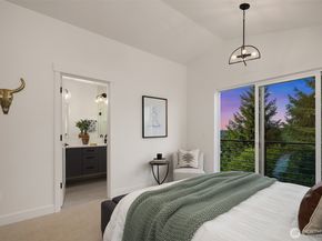 13548 39th Avenue NE C, Seattle WA 98125
