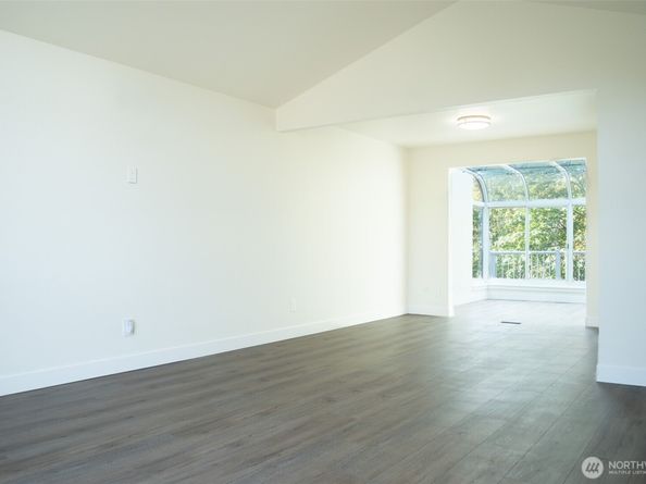 27109 109th Court SE, Kent WA 98030