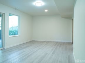 27109 109th Court SE, Kent WA 98030