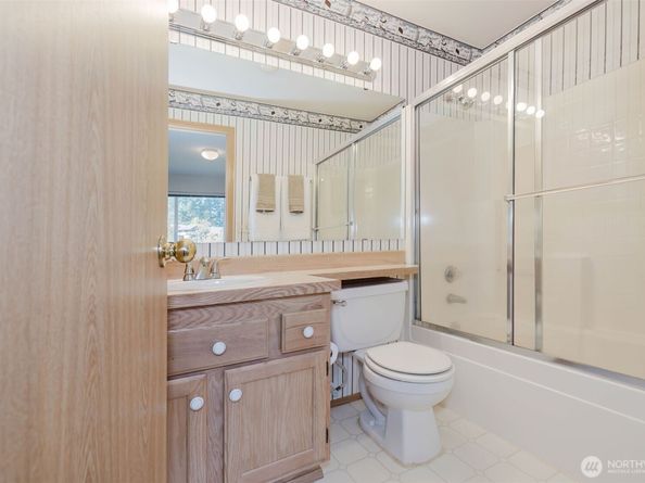 11658 Breckenridge Lane NW, Silverdale WA 98383