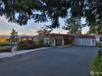 100 Mountain View Drive SW