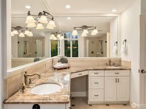10605 SE 30th Street, Bellevue WA 98004