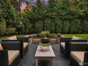 10605 SE 30th Street, Bellevue WA 98004