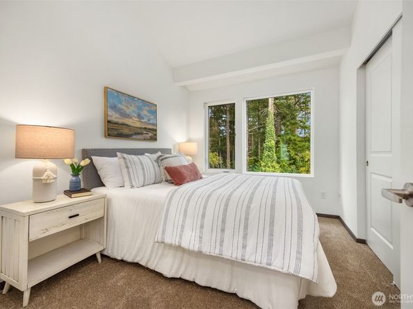 1339 Nolta Loop NE, Bainbridge Island WA 98110