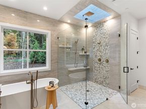 7107 254th Avenue NE, Redmond WA 98053