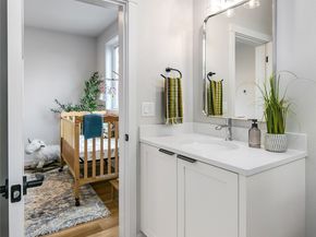 10706 Fremont Avenue N, Seattle WA 98133