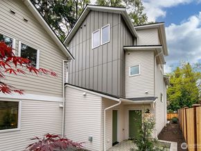 10706 Fremont Avenue N, Seattle WA 98133